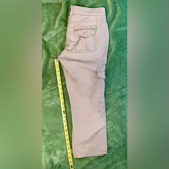 ANA BRAND Tan Crop Cargo Pants size 6 Petite - Picture 5 of 7